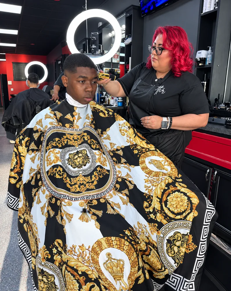 Lizzette Villarreal lining up a client's cut